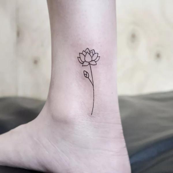 125 Elegant Lotus Tattoo Designs with Meaning