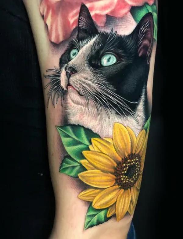 180 Inspirational Sunflower Tattoos with Meaning