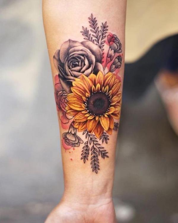 180 Inspirational Sunflower Tattoos with Meaning