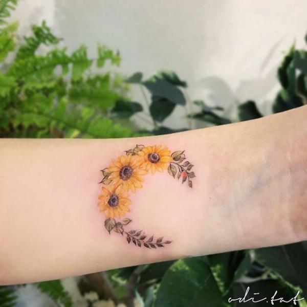 180 Inspirational Sunflower Tattoos with Meaning