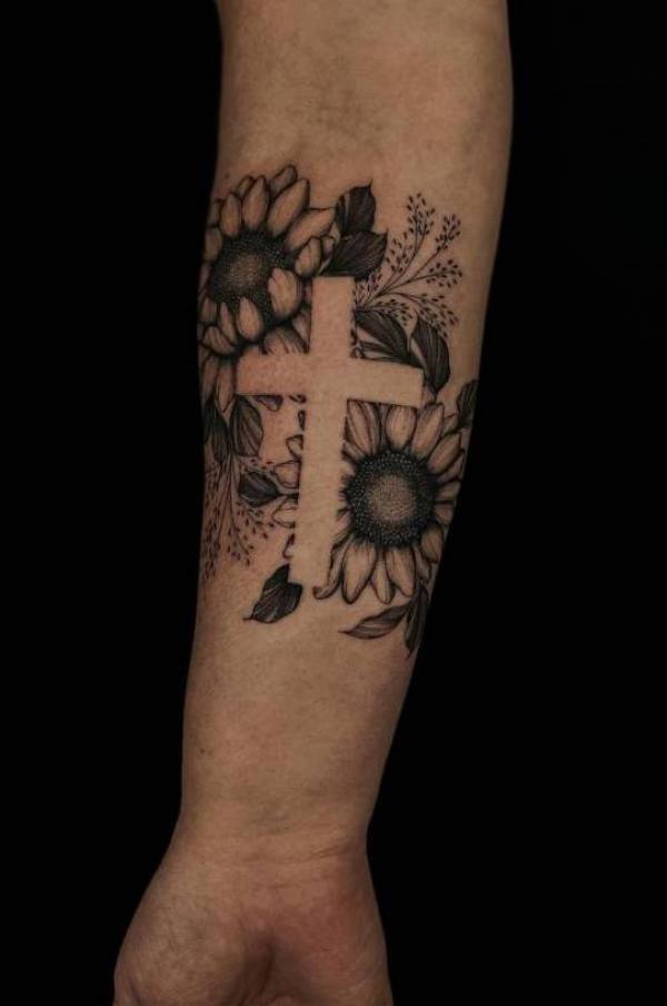 180 Inspirational Sunflower Tattoos with Meaning