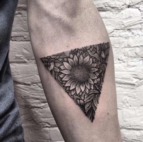 180 Inspirational Sunflower Tattoos with Meaning