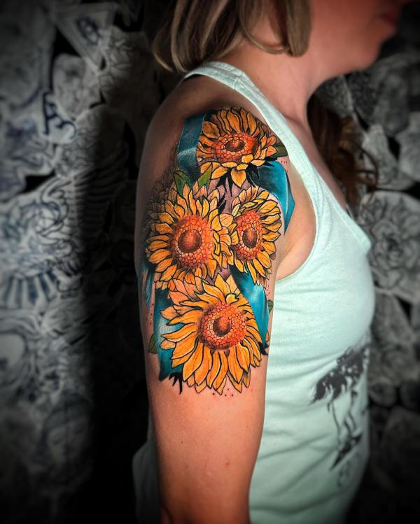 180 Inspirational Sunflower Tattoos with Meaning