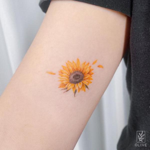 180 Inspirational Sunflower Tattoos with Meaning