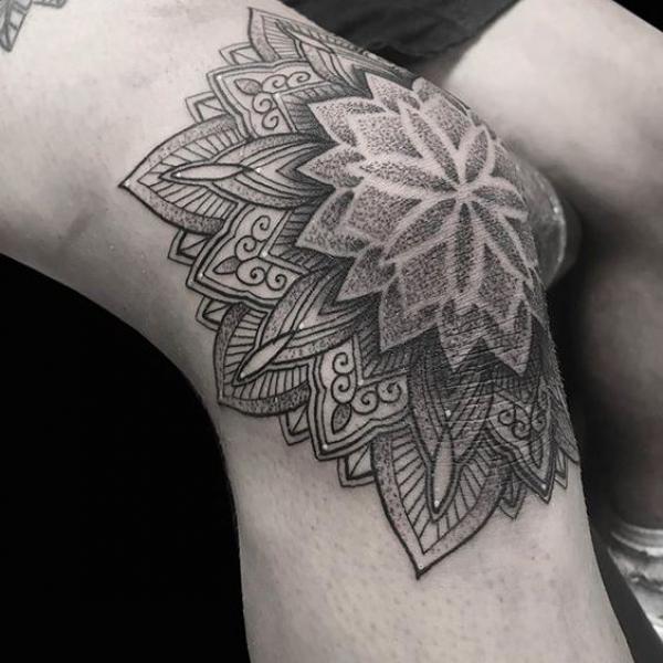 85 Knee Tattoo: Designs and Styles