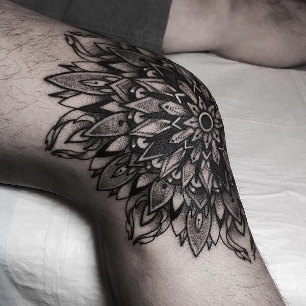85 Knee Tattoo: Designs and Styles
