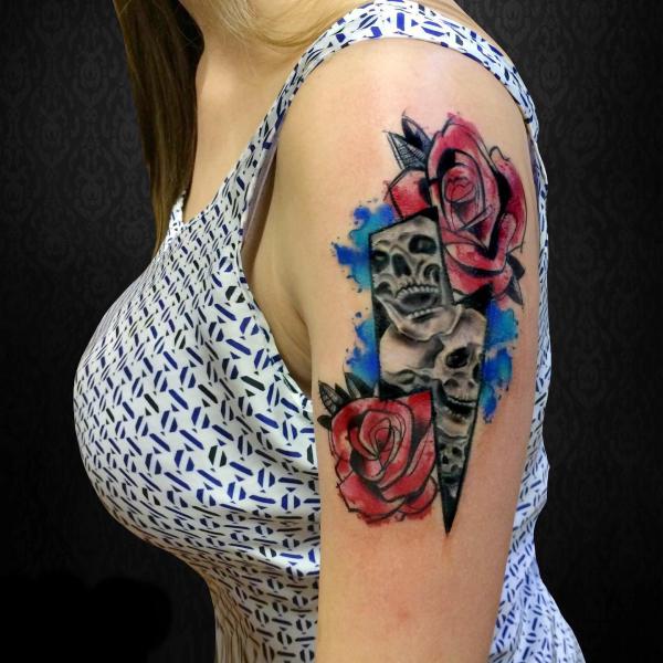 Lightning Bolt Tattoo: Meaning and Designs