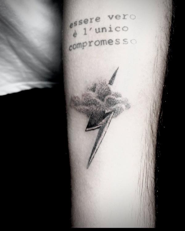 Lightning Bolt Tattoo: Meaning and Designs