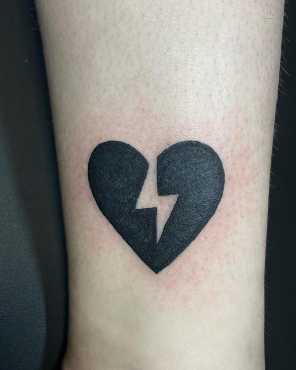 Lightning Bolt Tattoo: Meaning and Designs
