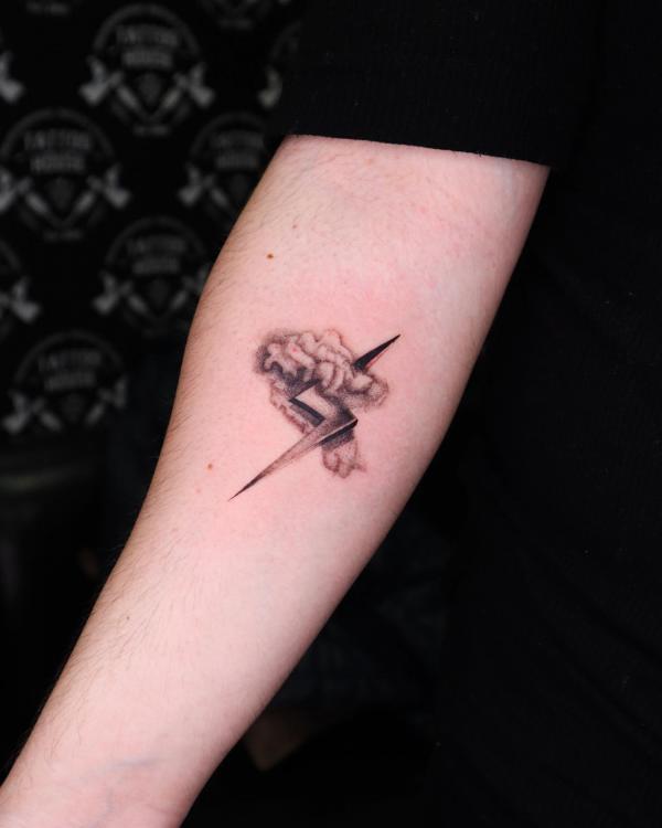 Lightning Bolt Tattoo: Meaning and Designs