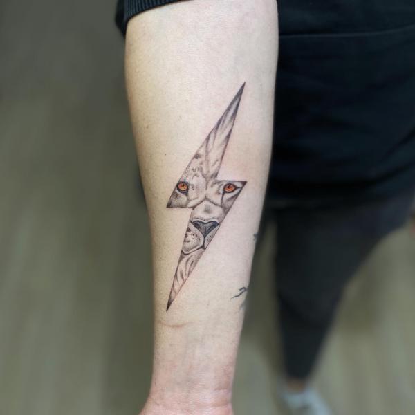 Lightning Bolt Tattoo: Meaning and Designs