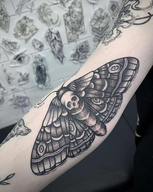 50+ Death Moth Tattoo Designs with Meanings