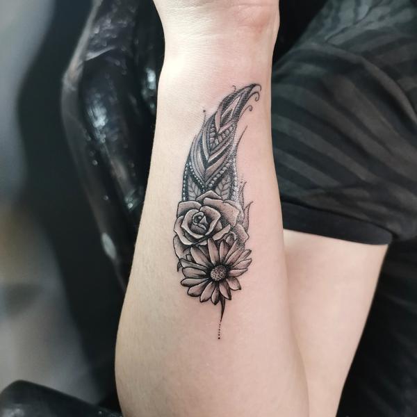 120 Daisy Tattoo Designs with Meanings