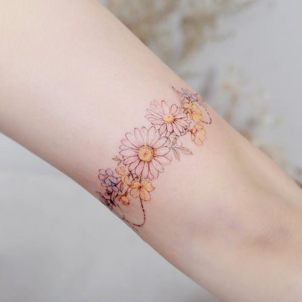 120 Daisy Tattoo Designs with Meanings