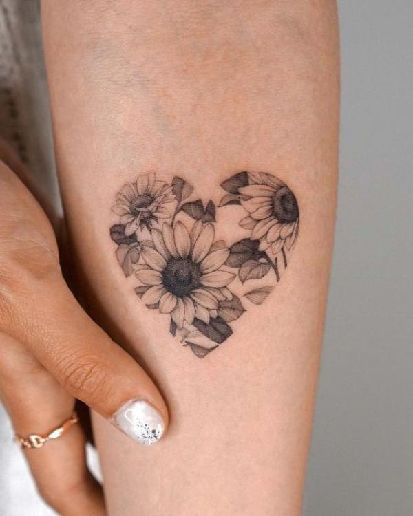 120 Daisy Tattoo Designs with Meanings