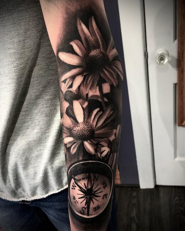 120 Daisy Tattoo Designs with Meanings