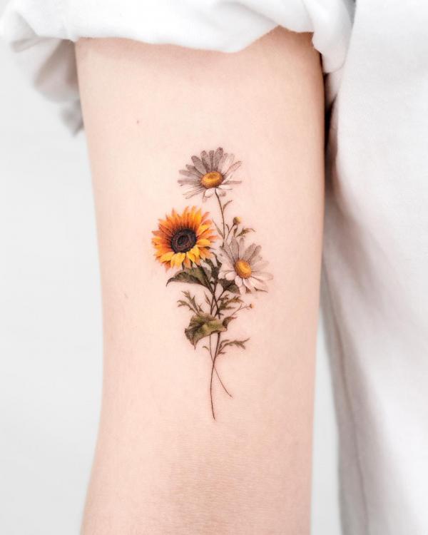 120 Daisy Tattoo Designs with Meanings