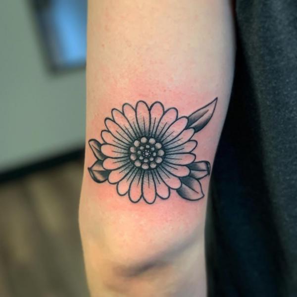120 Daisy Tattoo Designs with Meanings