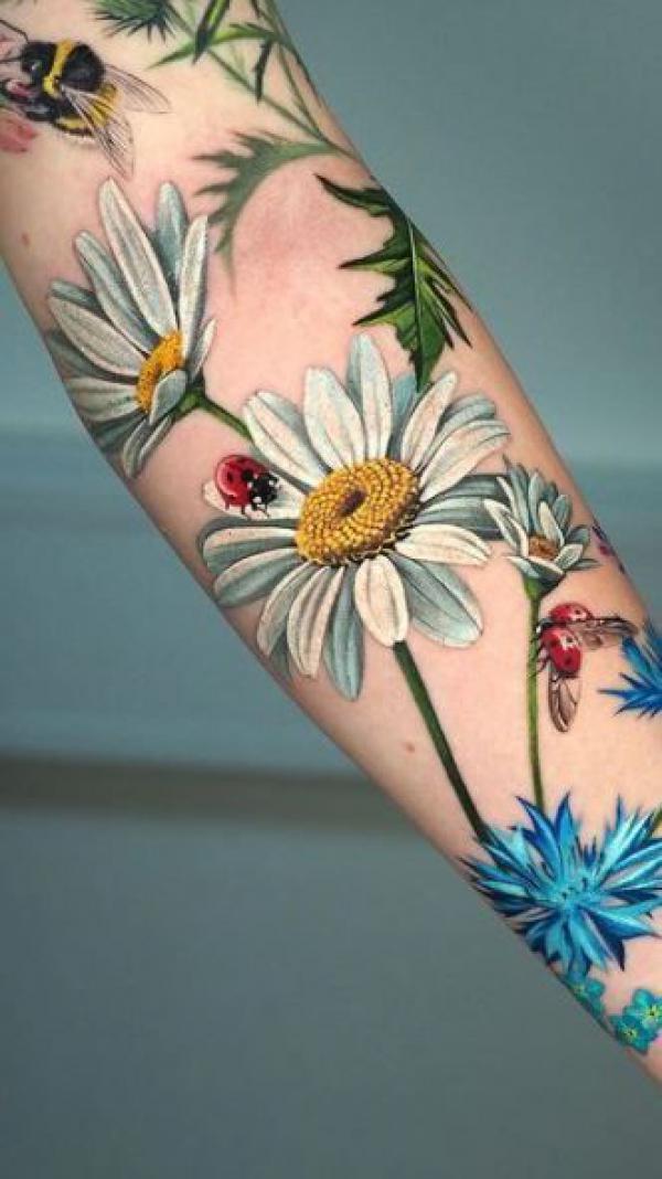 120 Daisy Tattoo Designs with Meanings