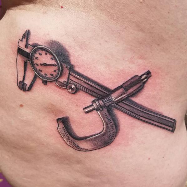 40 Mechanical Tattoos: The Fusion of Art and Technology