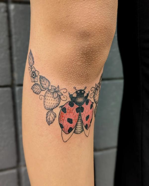 Strawberry Tattoo: Artistic Blend of Beauty and Meaning