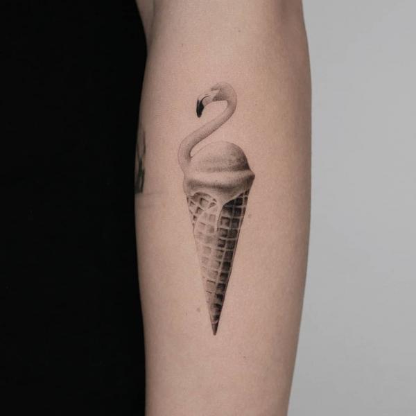Flamingo Tattoos: A Dive into Their Meaning and Design