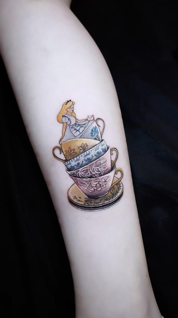 Alice in Wonderland Tattoos: A Dive into the Rabbit Hole