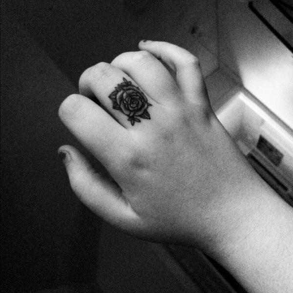 120 Cute Finger Tattoo Ideas for Your Inspiration