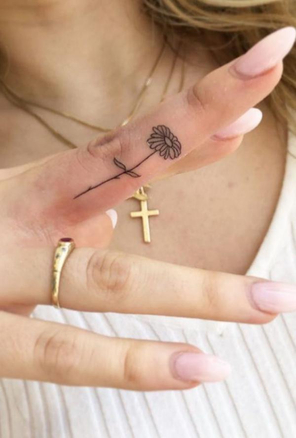 120 Cute Finger Tattoo Ideas for Your Inspiration