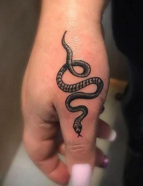 120 Cute Finger Tattoo Ideas for Your Inspiration