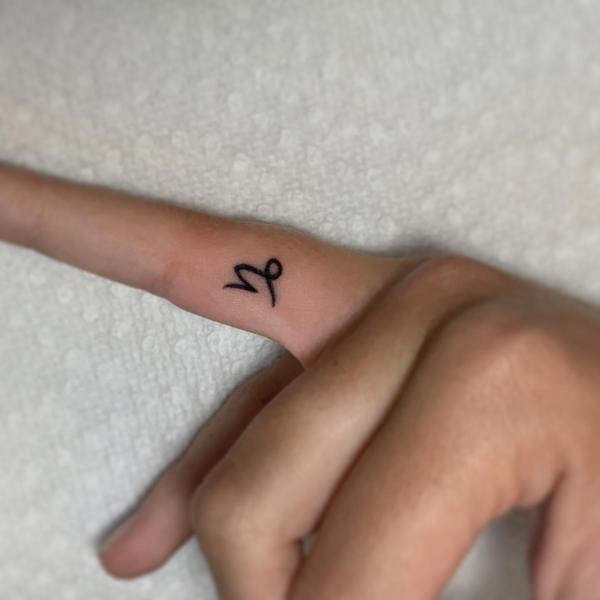 120 Cute Finger Tattoo Ideas for Your Inspiration