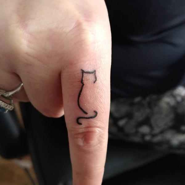 120 Cute Finger Tattoo Ideas for Your Inspiration