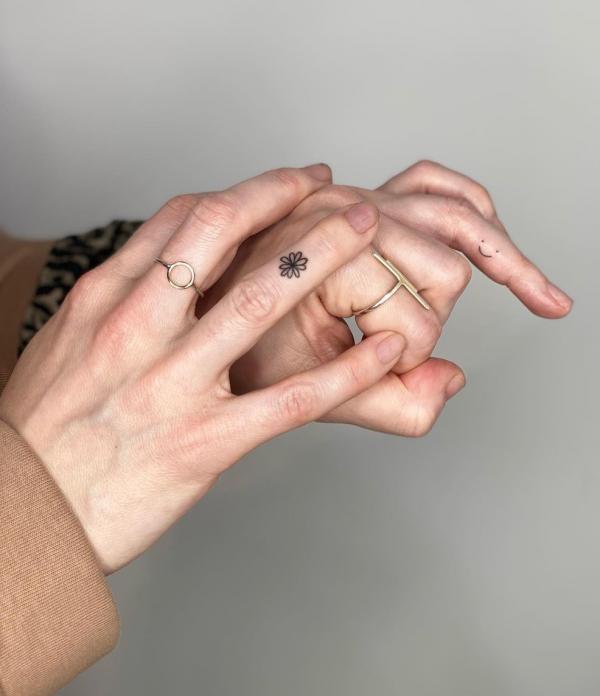 120 Cute Finger Tattoo Ideas for Your Inspiration