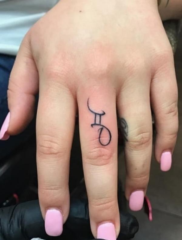 120 Cute Finger Tattoo Ideas for Your Inspiration