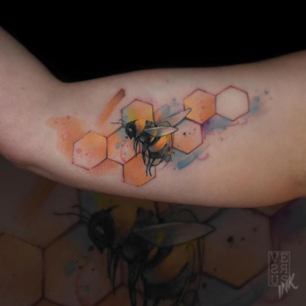 50 Honeycomb tattoo Designs with Meaning