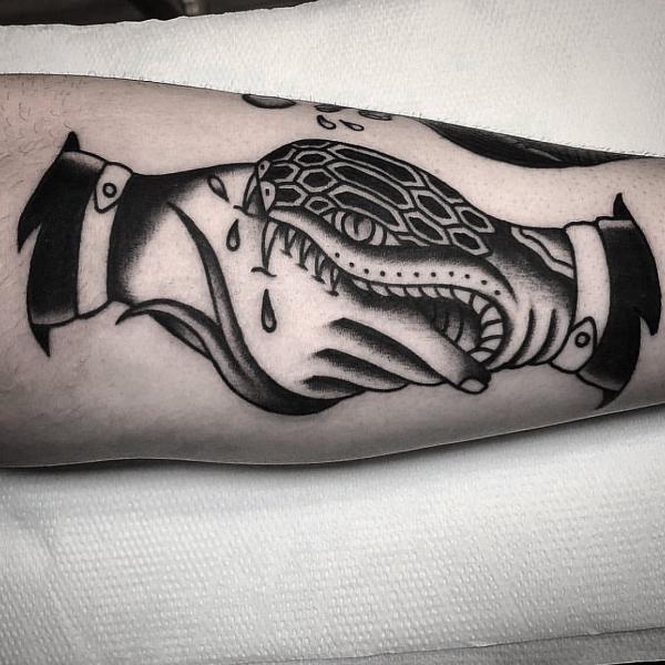 50 Black and White American Traditional Tattoo Designs