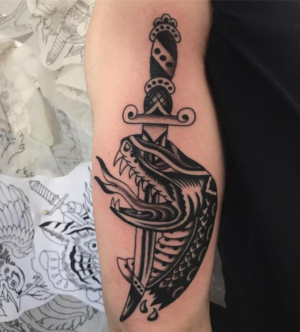 50 Black and White American Traditional Tattoo Designs
