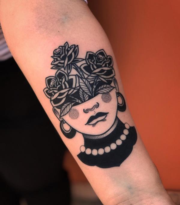 50 Black and White American Traditional Tattoo Designs
