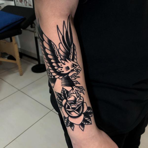 50 Black and White American Traditional Tattoo Designs