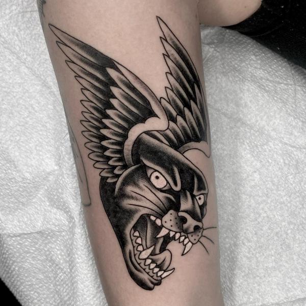 50 Black and White American Traditional Tattoo Designs