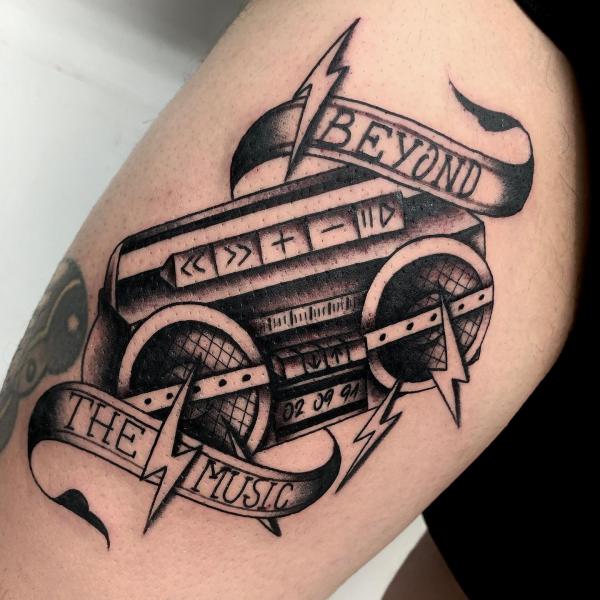 50 Black and White American Traditional Tattoo Designs