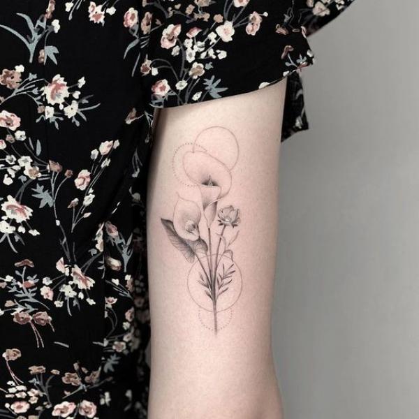 40 Calla Lily Tattoo Designs with Meaning