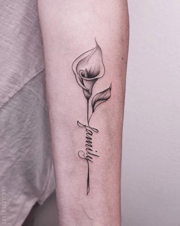 40 Calla Lily Tattoo Designs with Meaning