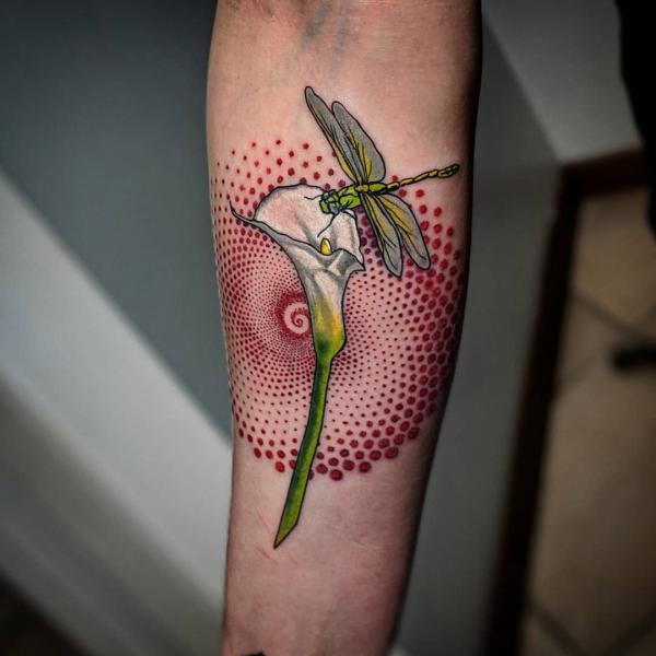 40 Calla Lily Tattoo Designs with Meaning