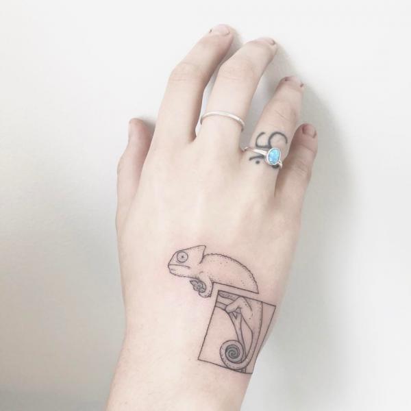 40 Chameleon Tattoo Designs with Meaning