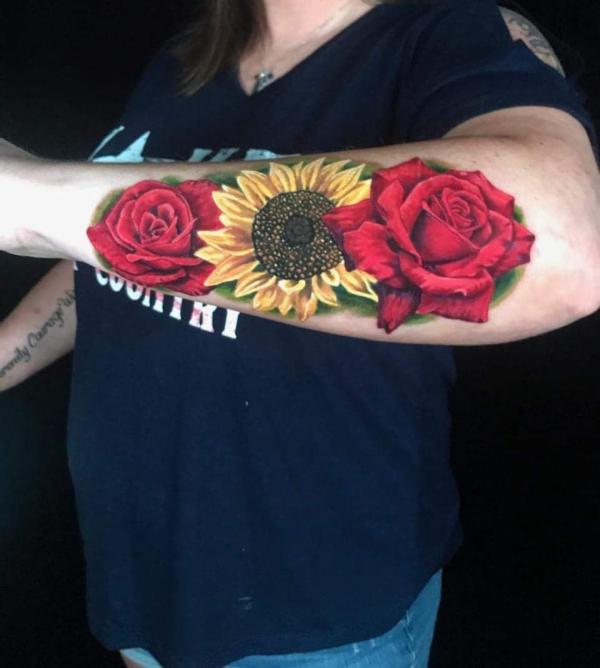20 Beautiful Sunflower and Rose Tattoo Designs