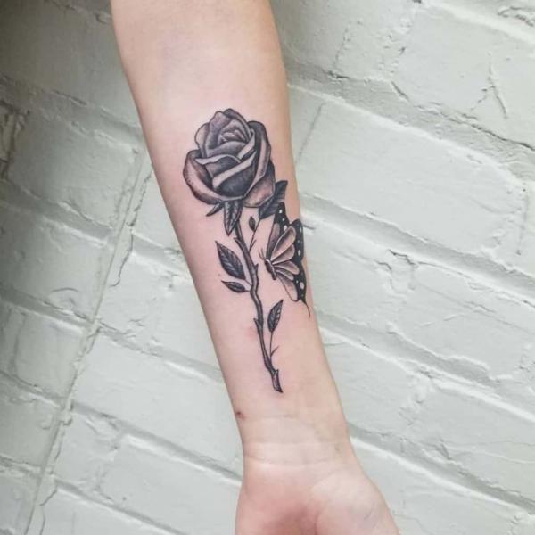 Rose with Stem Tattoo: the Beauty and Symbolism