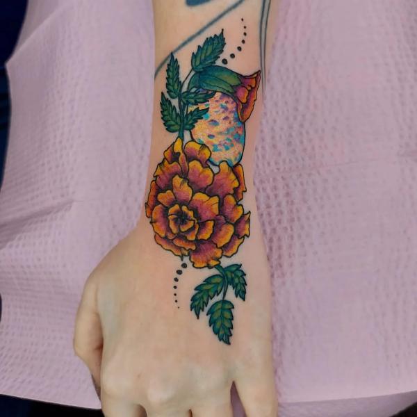 40 Marigold Tattoo Designs with Meaning