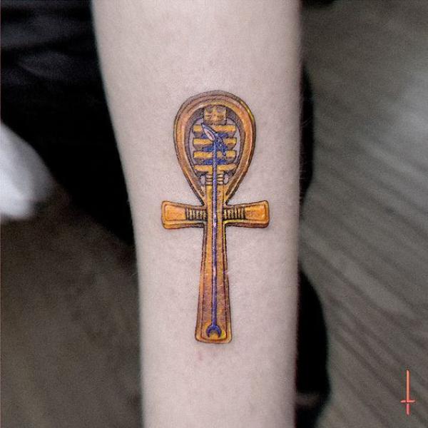 70 Ankh Tattoos: Modern Take on an Ancient Symbol