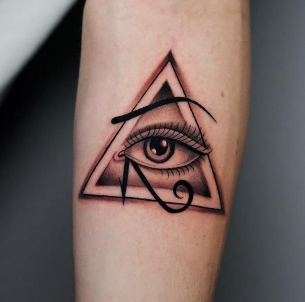 50 Eye of Horus Tattoos with Meaning
